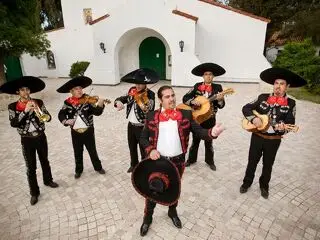 Serenata Messicana sotto casa tua - Mariachi Amor