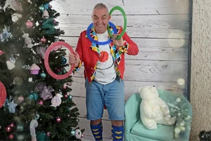 Mago Checco: Magia Comica, Giocoleria e Spettacoli per Bambini - 5