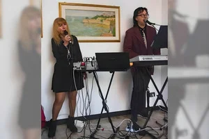 Magicover Duo – Eleganza Revival e Coinvolgimento Karaoke