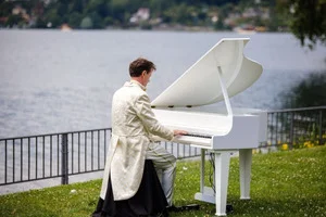 Paolo Drigo – Candlelight e White Piano, Eleganza e Incanto al Pianoforte - 5