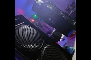 Jowolf DJ - Animazione e service audio e luci - 4